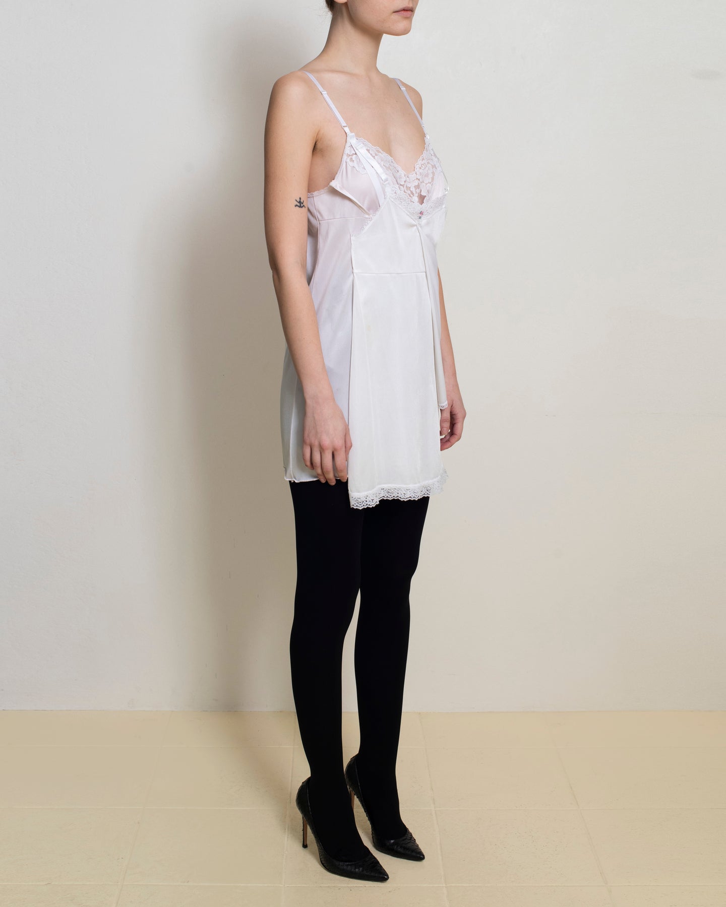 Sentimiento - White + Rose Mini Angel Dress